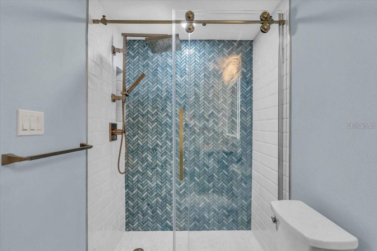 1211 Gulf Of Mexico Drive, Unit 403, Longboat Key, FL 34228 Photo