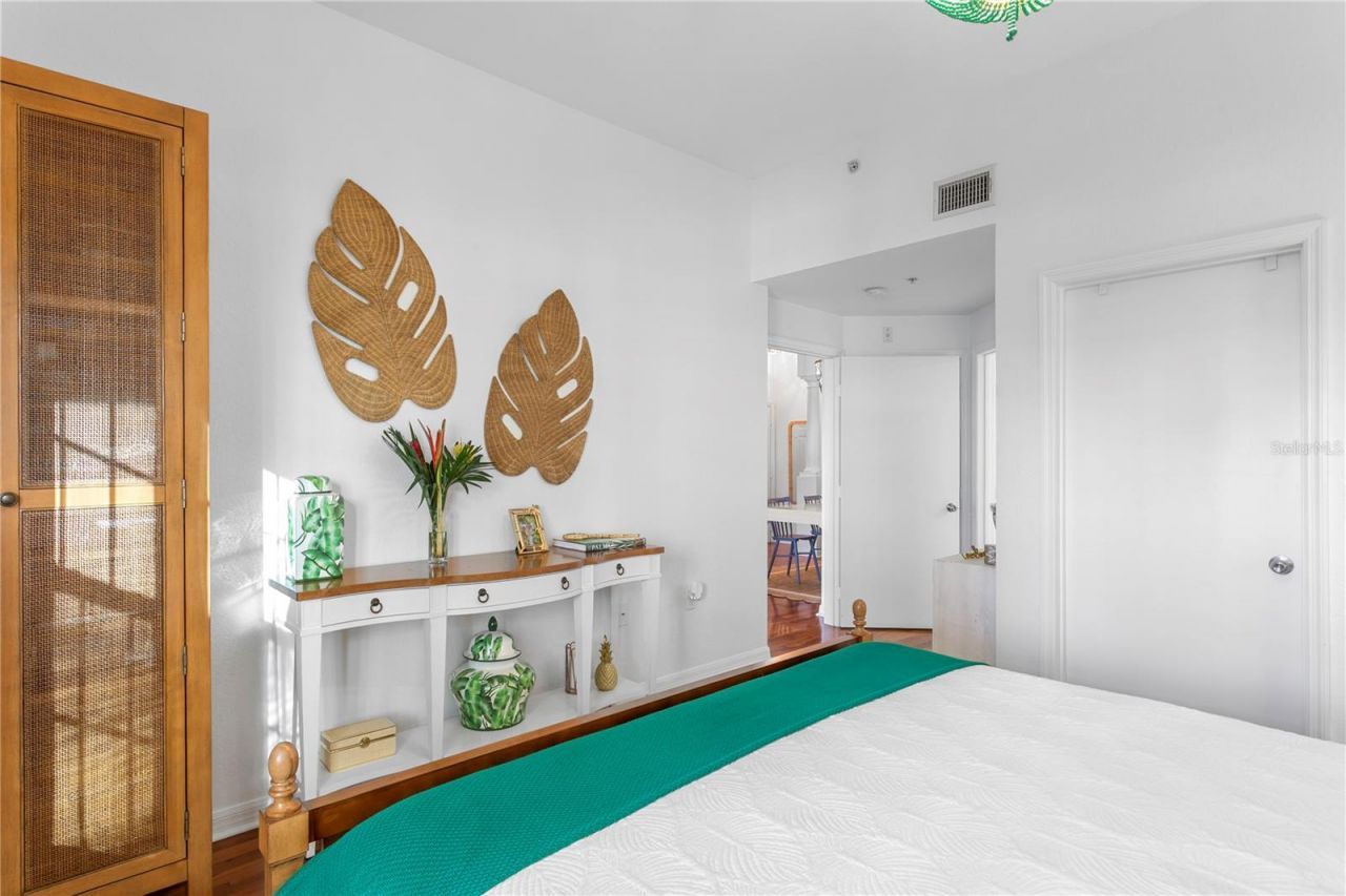 200 4th Avenue S, Unit 401, Saint Petersburg, FL 33701 Photo