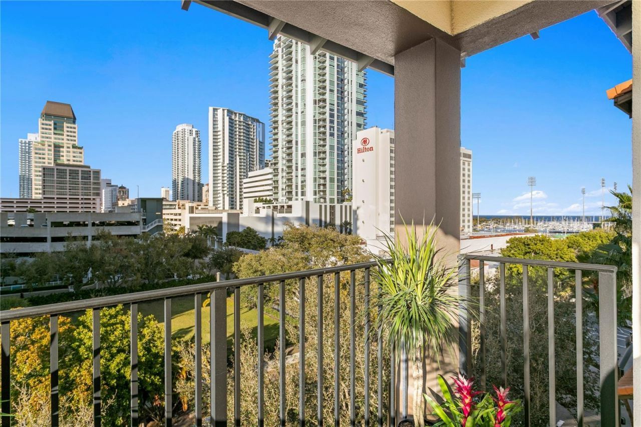 200 4th Avenue S, Unit 401, Saint Petersburg, FL 33701 Photo