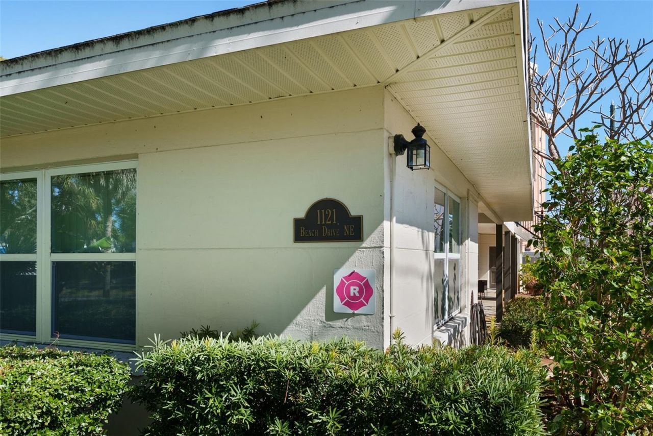 1121 Beach Drive Ne, Saint Petersburg, FL 33701 Photo