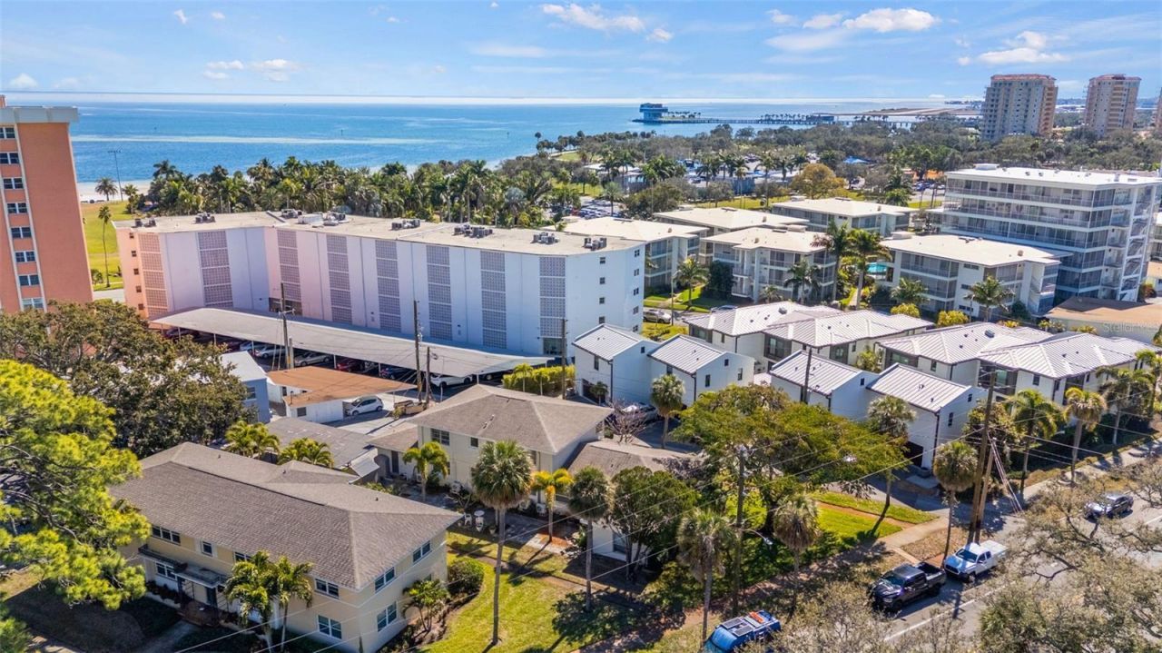 1121 Beach Drive Ne, Saint Petersburg, FL 33701 Photo