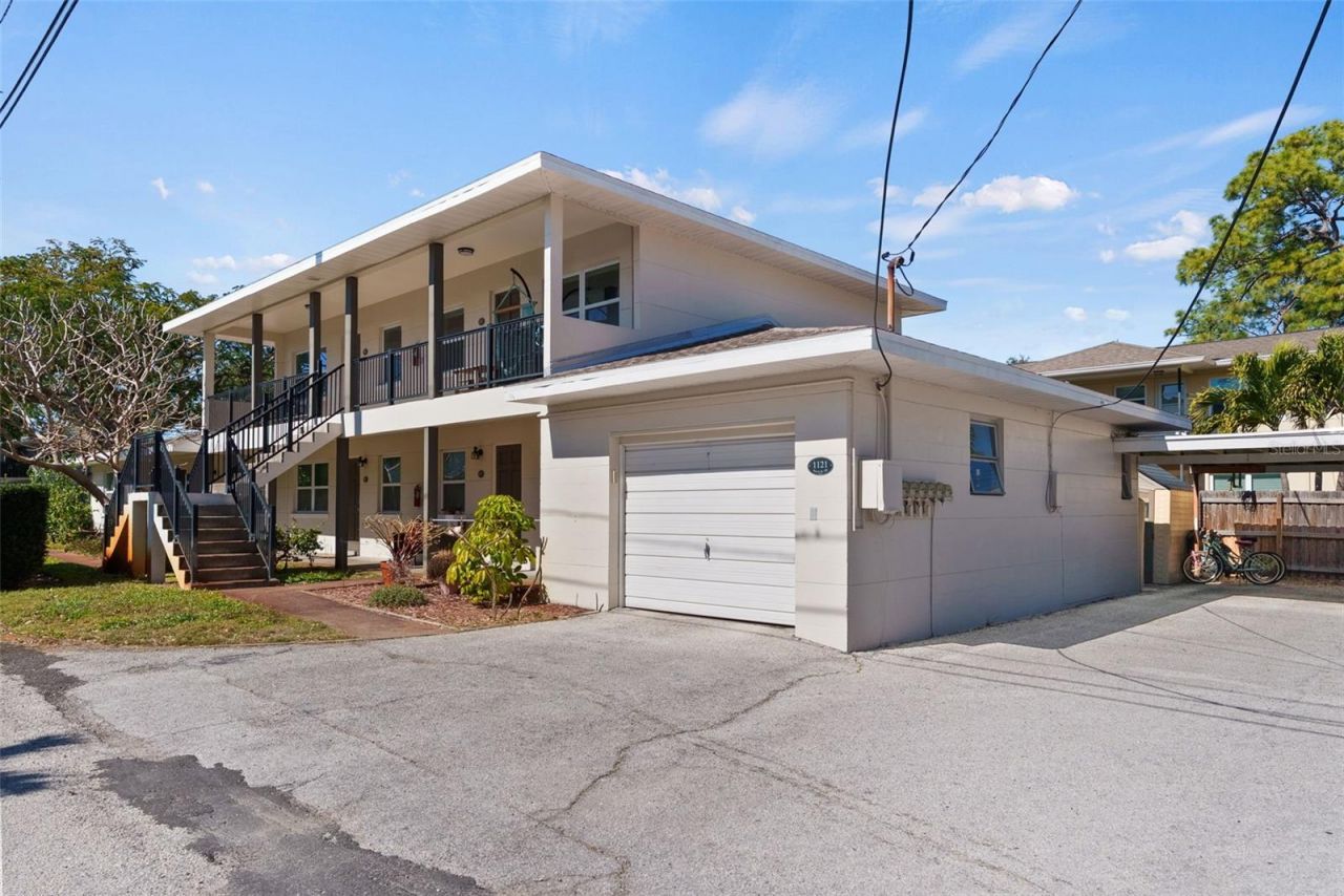 1121 Beach Drive Ne, Saint Petersburg, FL 33701 Photo
