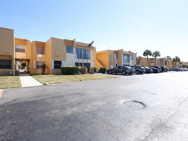 9340 W Flagler St , Unit 104B, Miami, FL 33174