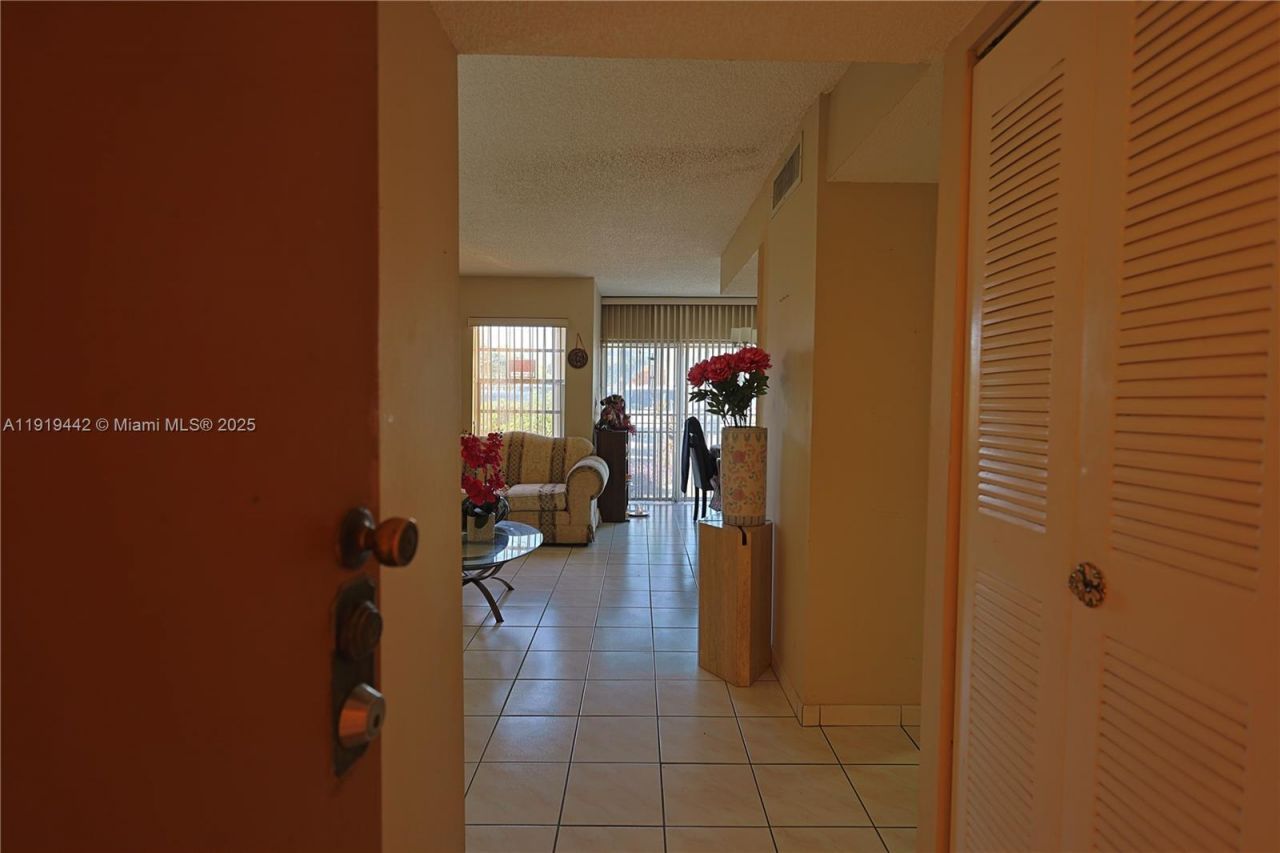 9340 W Flagler St , Unit 104B, Miami, FL 33174 Photo