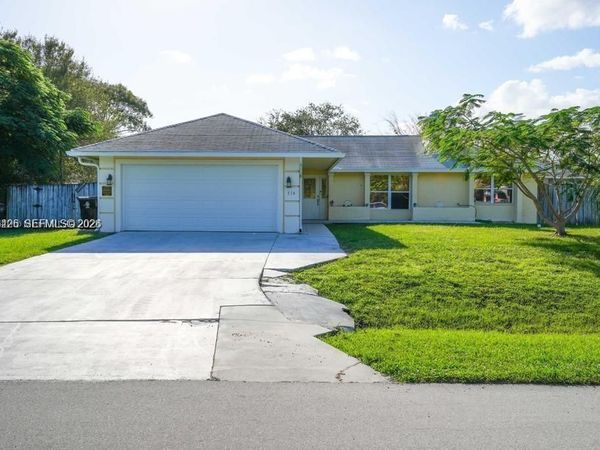 714 NE Lanfair St , Port St. Lucie, FL 34983