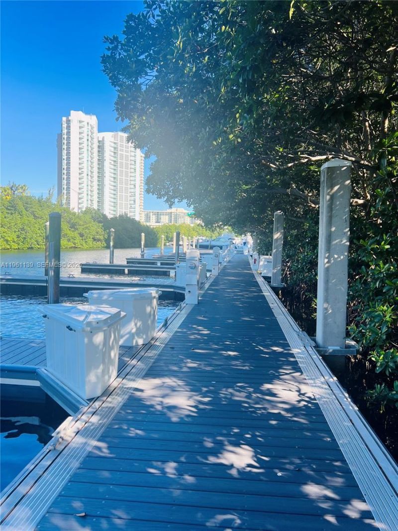 3575 Mystic Pointe Dr, Slip 45, Aventura, FL 33180 Photo