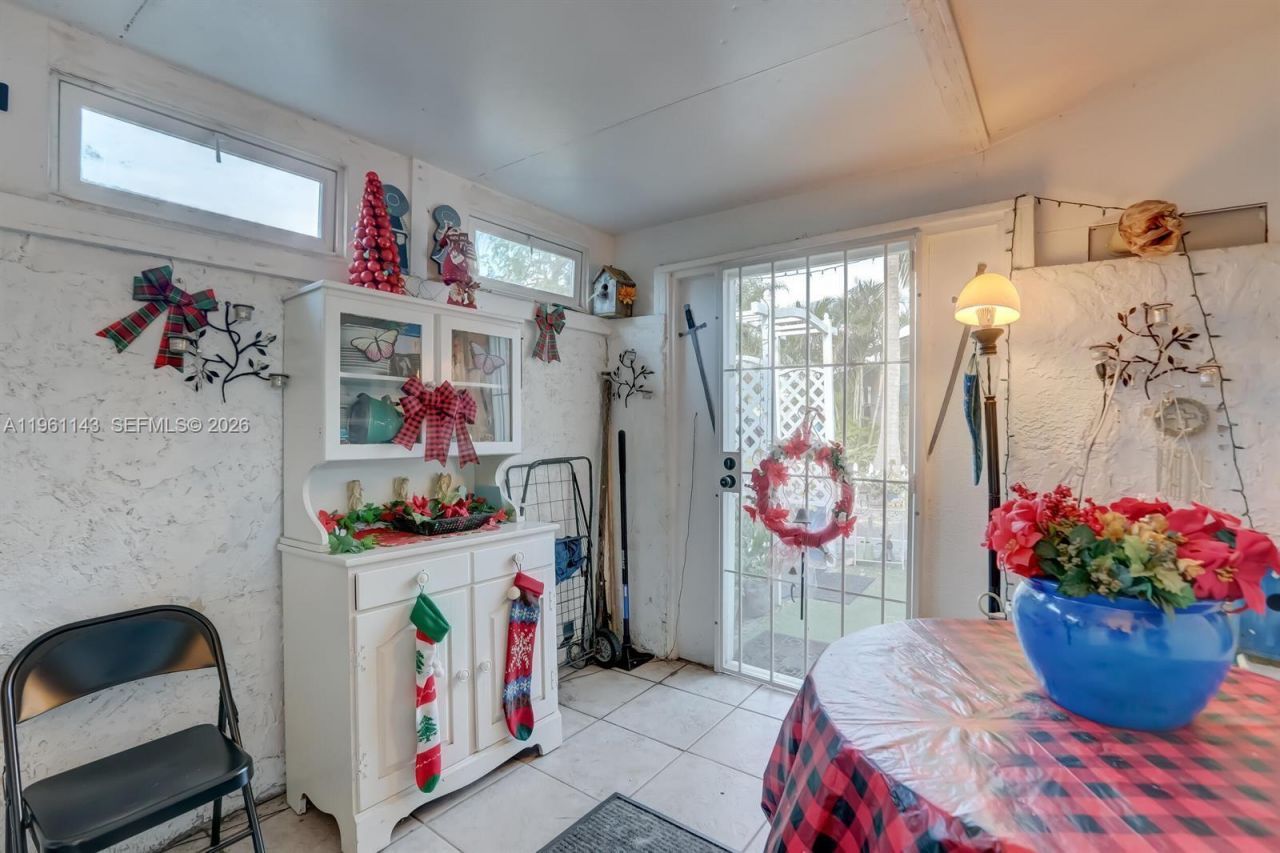 2200 SW 42nd Way , Fort Lauderdale, FL 33317 Photo