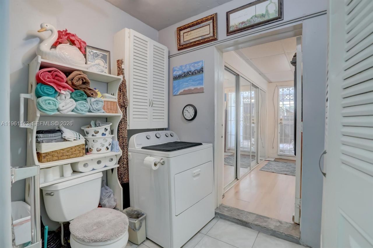 2200 SW 42nd Way , Fort Lauderdale, FL 33317 Photo