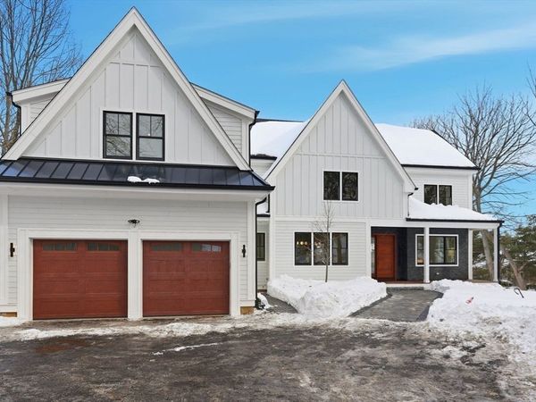 60R Lynnbrook Rd, Lynnfield, MA 01940