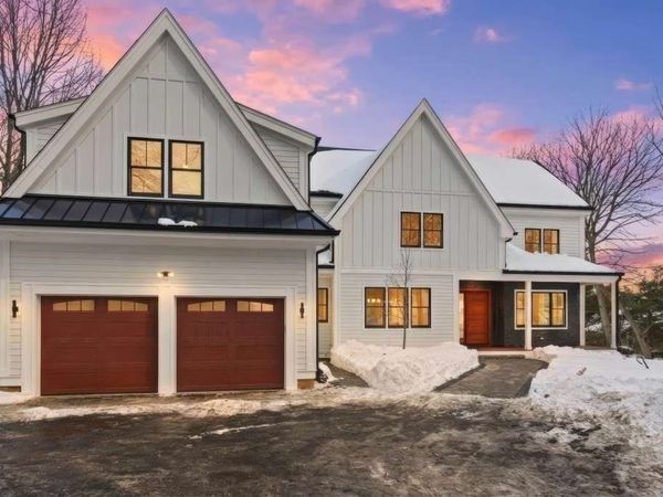 60R Lynnbrook Rd, Lynnfield, MA 01940