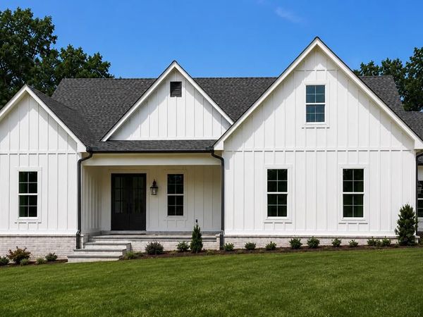 154 Downing Street, Oxford, MS 38655
