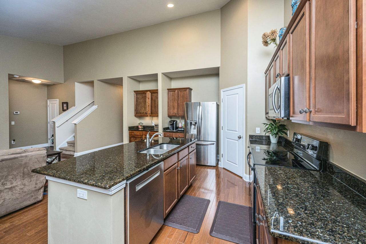 1821 Ground Pine Drive Photo 10