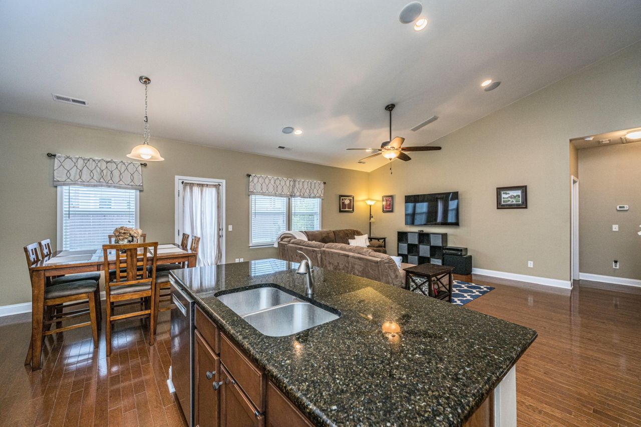 1821 Ground Pine Drive Photo 12