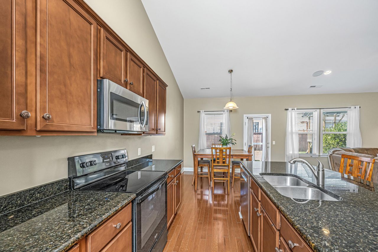 1821 Ground Pine Drive Photo 13