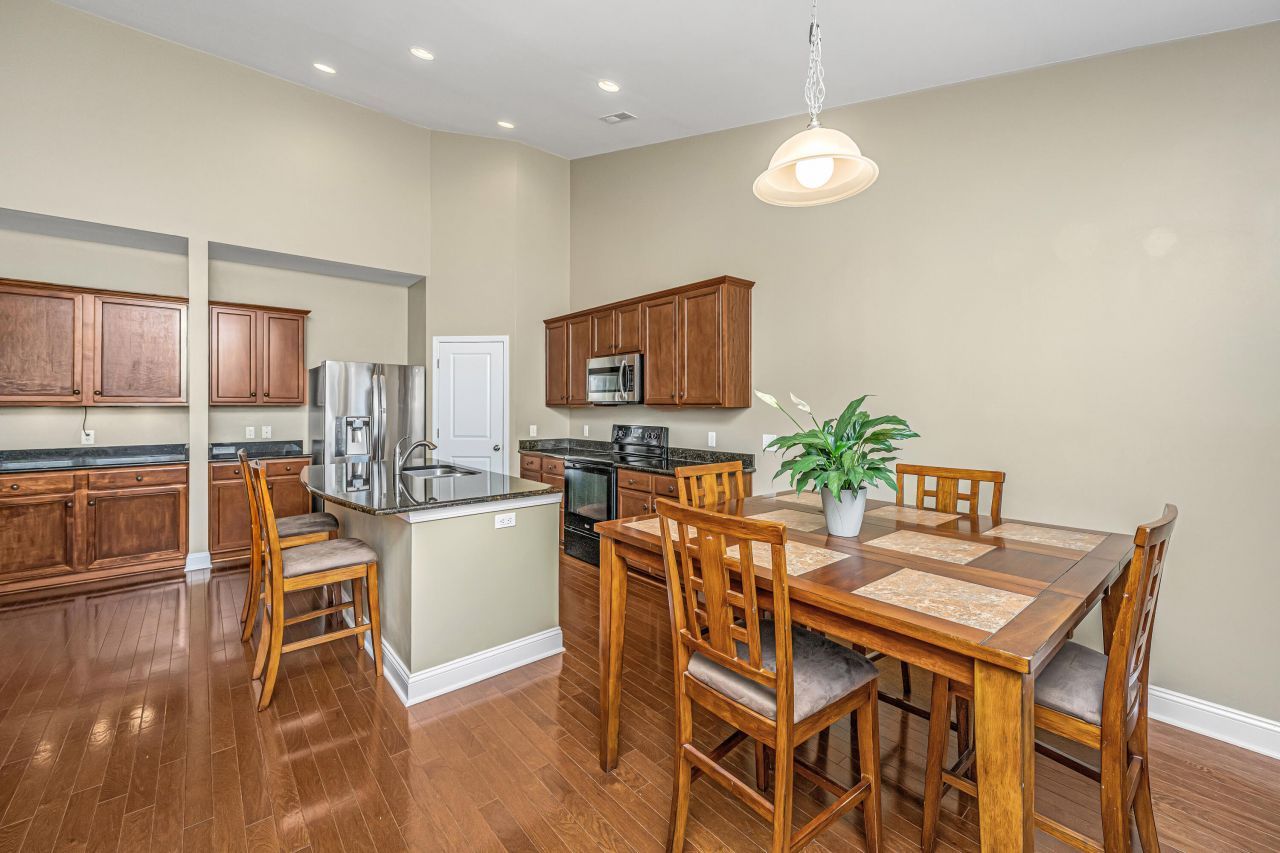 1821 Ground Pine Drive Photo 16