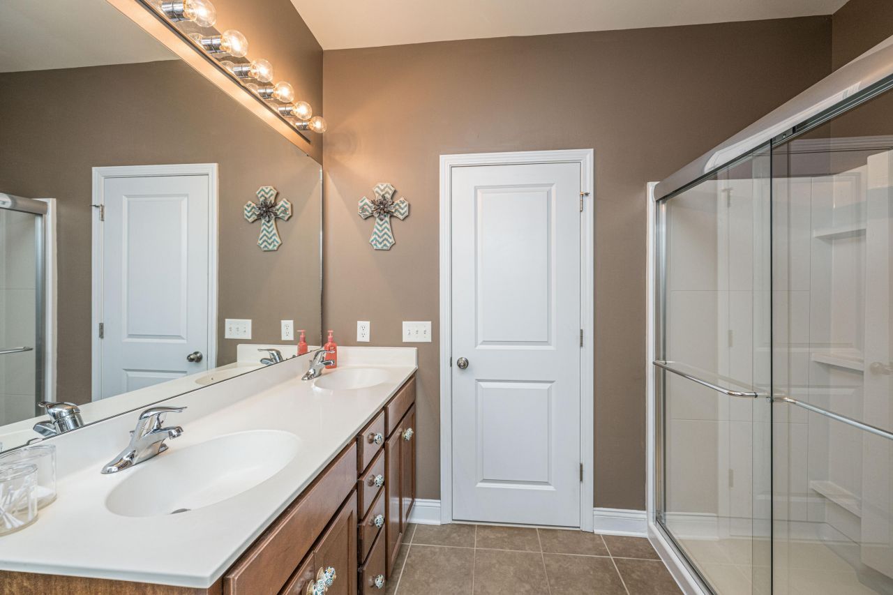 1821 Ground Pine Drive Photo 19