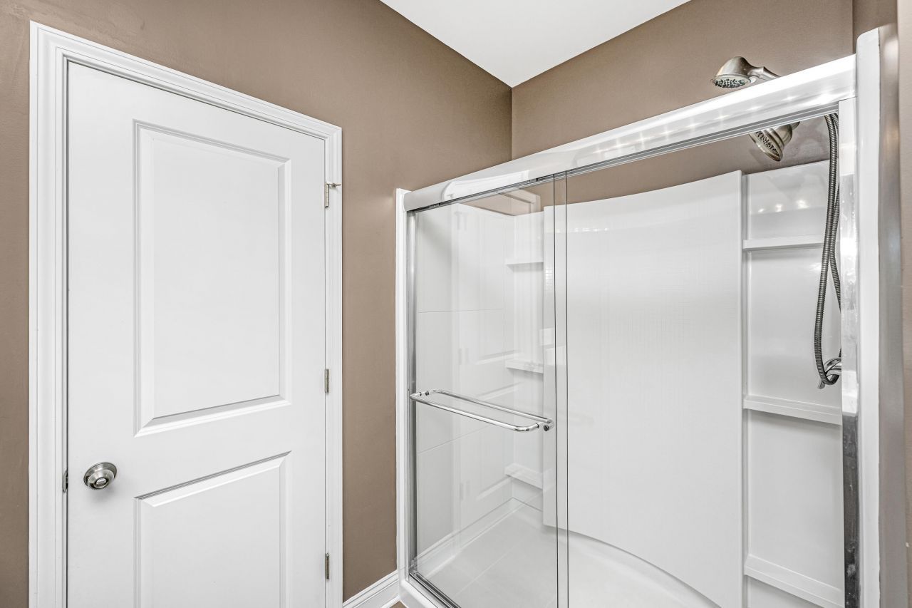 1821 Ground Pine Drive Photo 23