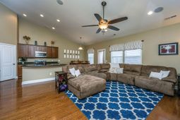 1821 Ground Pine Drive photo 4