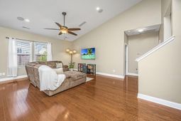 1821 Ground Pine Drive photo 4