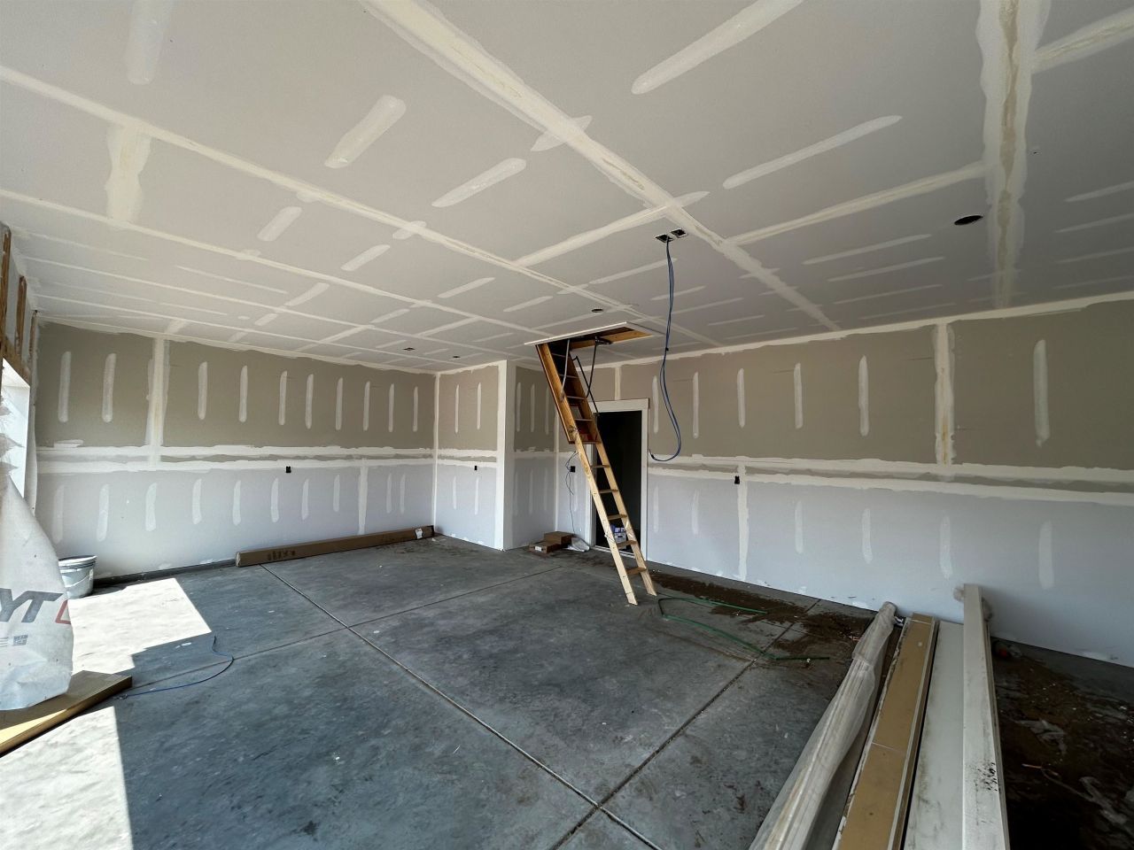 1513 Crested Iris Way Photo 6