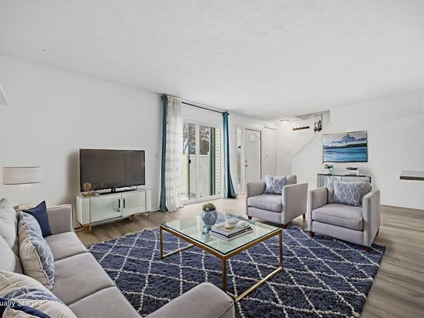 5258 Captains Court , Unit E, Columbus, OH 43220