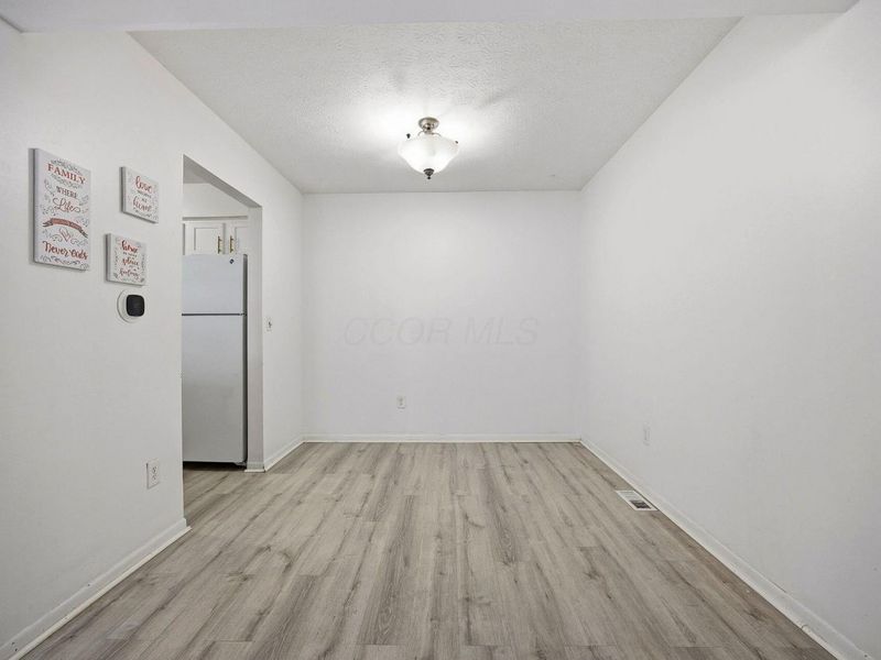 5258 Captains Court , Unit E, Columbus, OH 43220 Photo 10