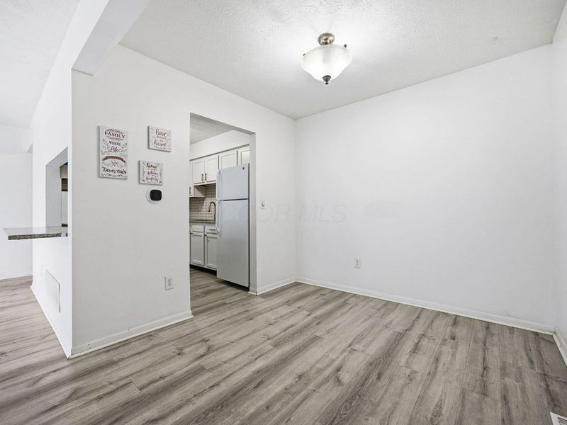 5258 Captains Court , Unit E, Columbus, OH 43220 Photo 12