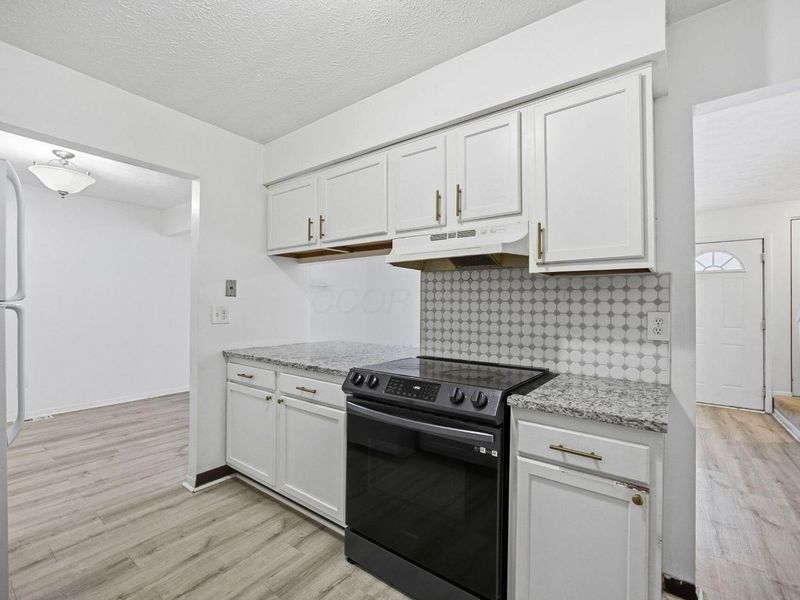 5258 Captains Court , Unit E, Columbus, OH 43220 Photo 18