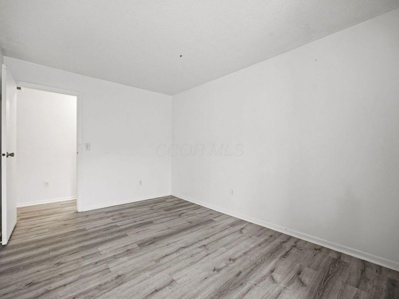 5258 Captains Court , Unit E, Columbus, OH 43220 Photo 21