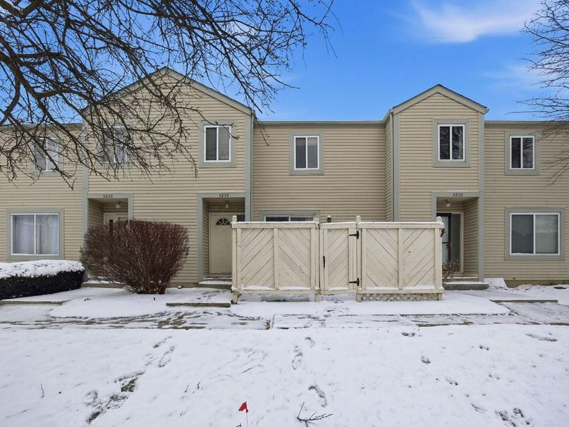 5258 Captains Court , Unit E, Columbus, OH 43220 Photo 30