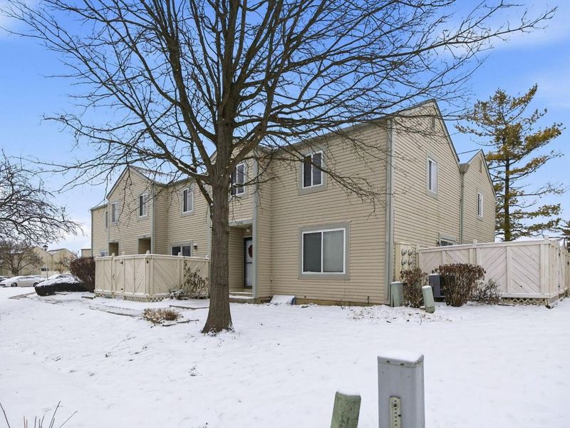 5258 Captains Court , Unit E, Columbus, OH 43220 Photo 31