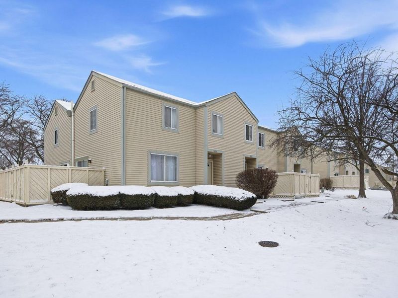 5258 Captains Court , Unit E, Columbus, OH 43220 Photo 32