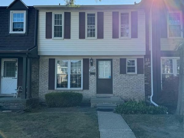 36311 Park Place Drive, Sterling Heights, MI 48310