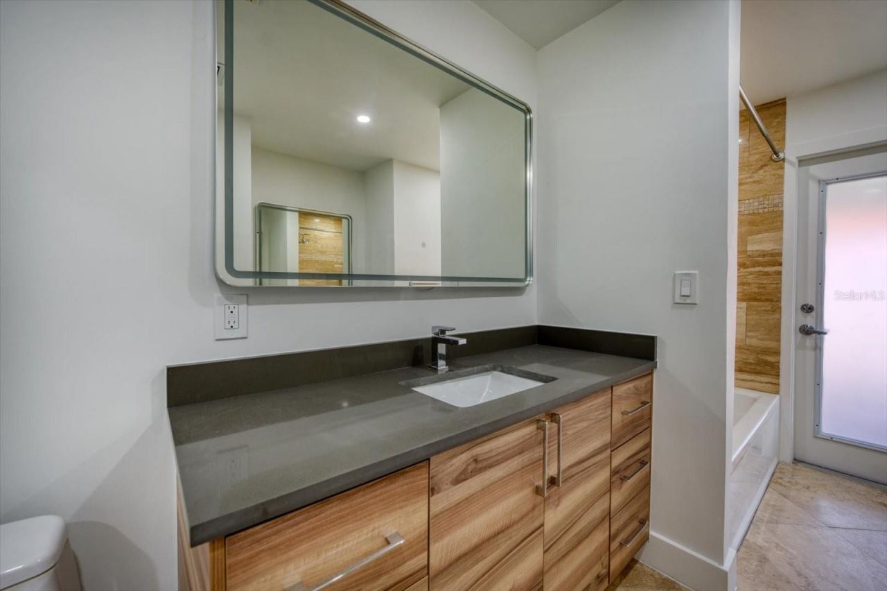 2031 Tanglewood Way Ne, Saint Petersburg, FL 33702 Photo