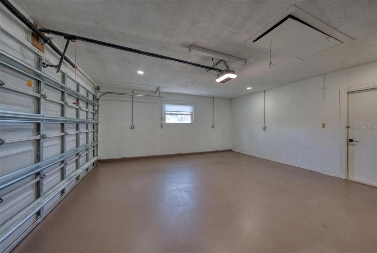 2031 Tanglewood Way Ne, Saint Petersburg, FL 33702 Photo