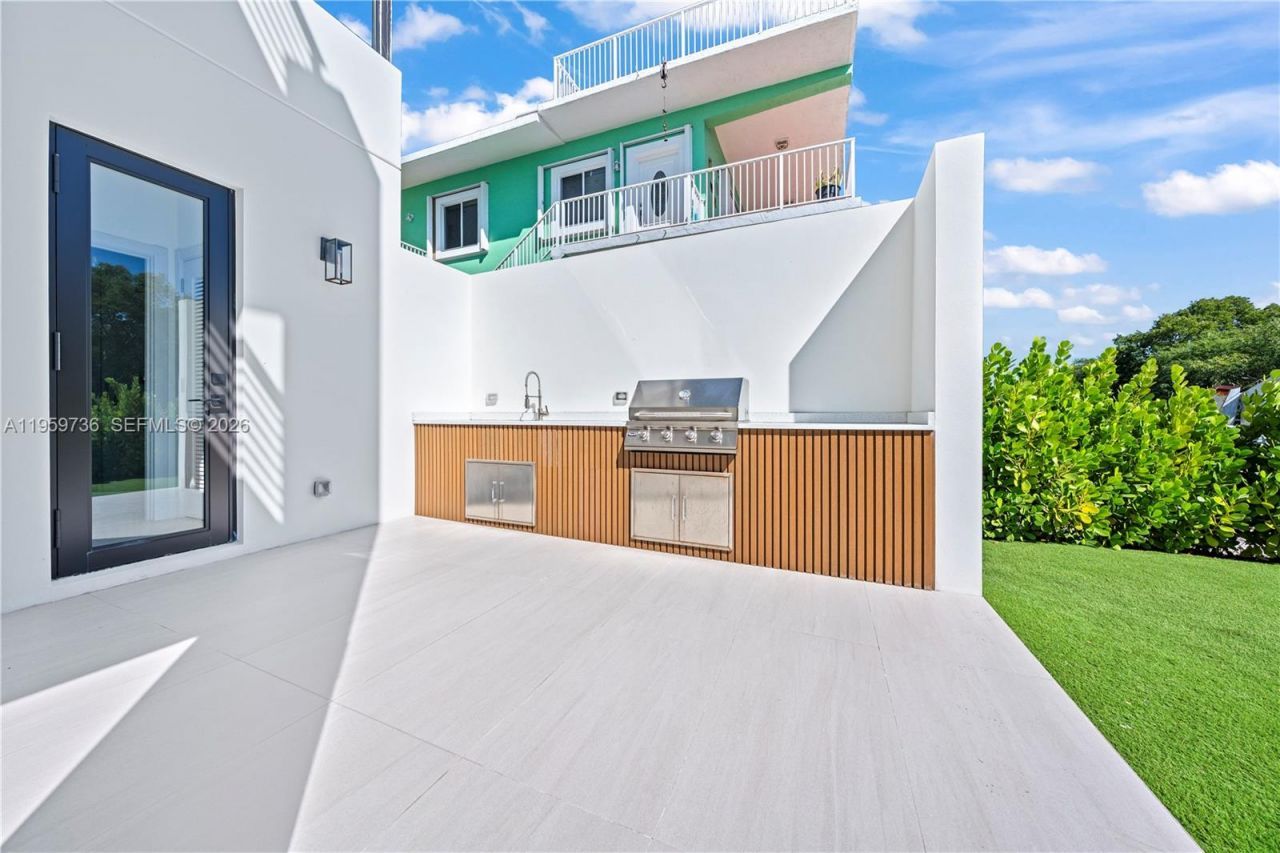 124 Orchid St, Plantation Key, FL 33070 Photo