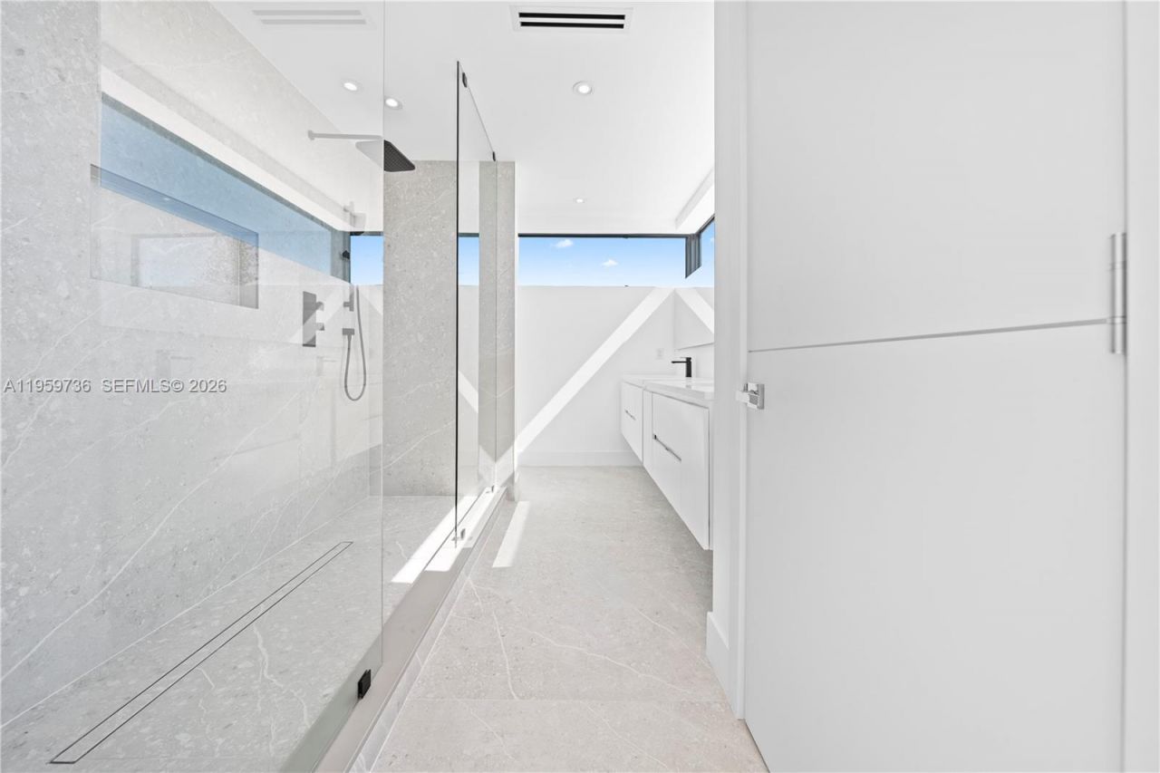 124 Orchid St, Plantation Key, FL 33070 Photo