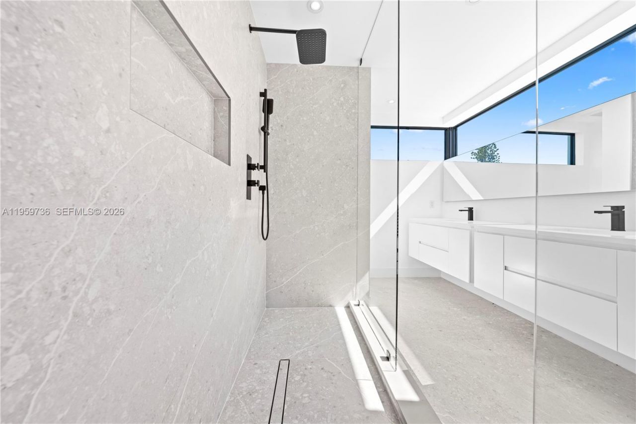 124 Orchid St, Plantation Key, FL 33070 Photo