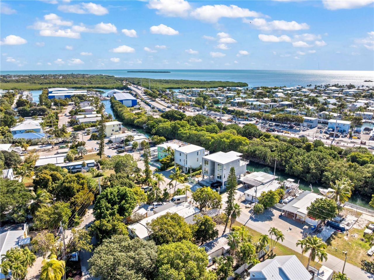 124 Orchid St, Plantation Key, FL 33070 Photo