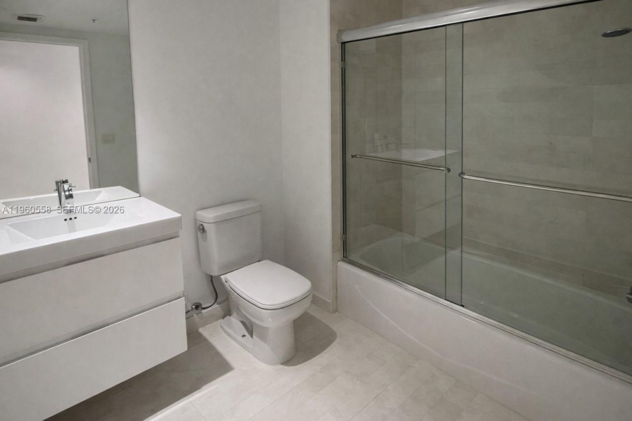 17301 Biscayne Blvd, Unit 206, North Miami Beach, FL 33160 Photo