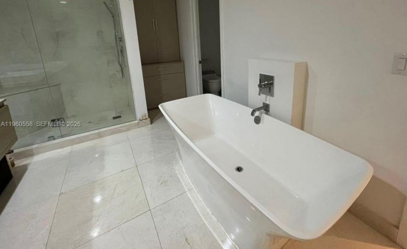 17301 Biscayne Blvd, Unit 206, North Miami Beach, FL 33160 Photo