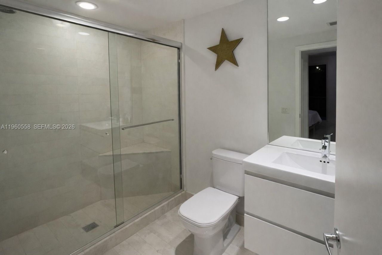 17301 Biscayne Blvd, Unit 206, North Miami Beach, FL 33160 Photo