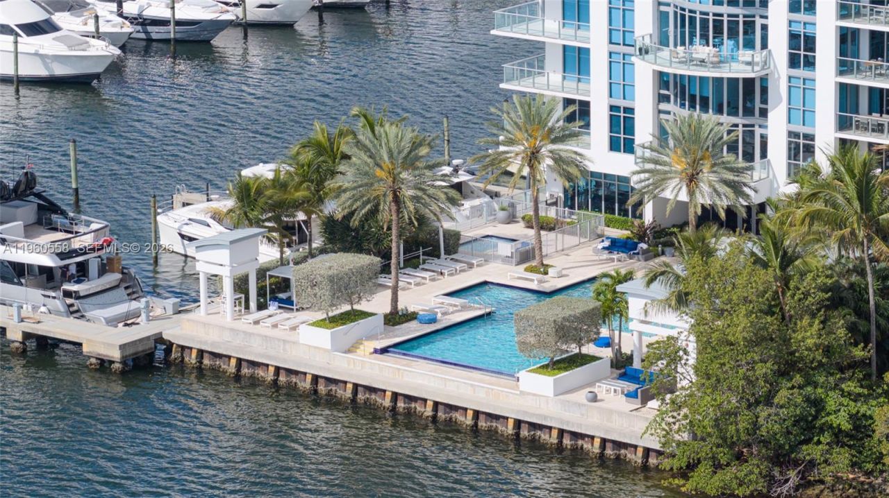 17301 Biscayne Blvd, Unit 206, North Miami Beach, FL 33160 Photo