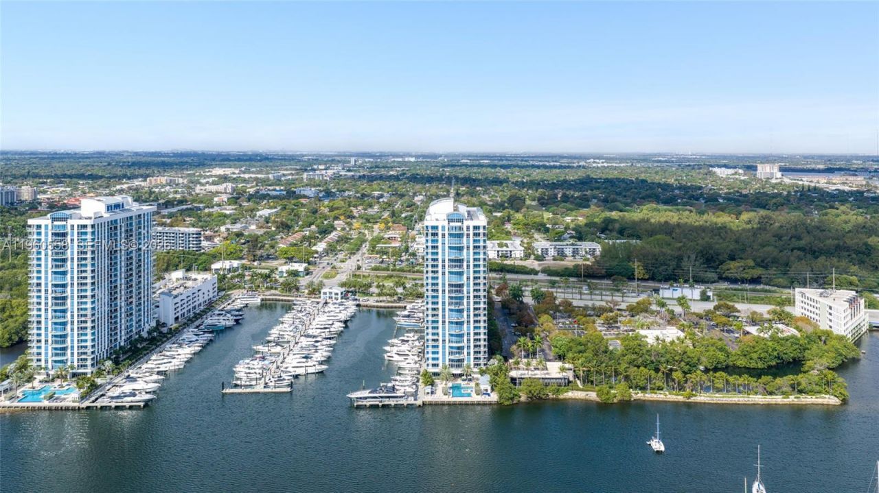 17301 Biscayne Blvd, Unit 206, North Miami Beach, FL 33160 Photo