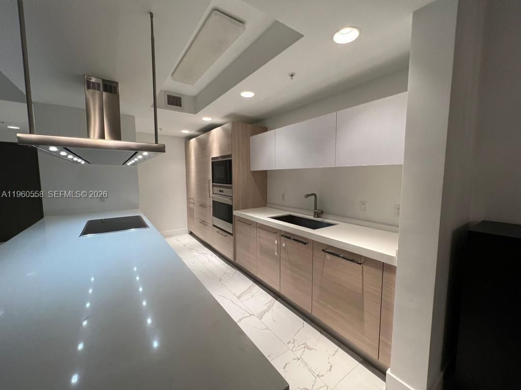 17301 Biscayne Blvd, Unit 206, North Miami Beach, FL 33160 Photo