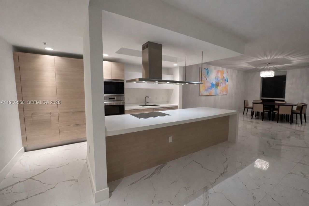 17301 Biscayne Blvd, Unit 206, North Miami Beach, FL 33160 Photo