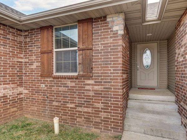 1435 S Atlas Court , Ozark, MO 65721