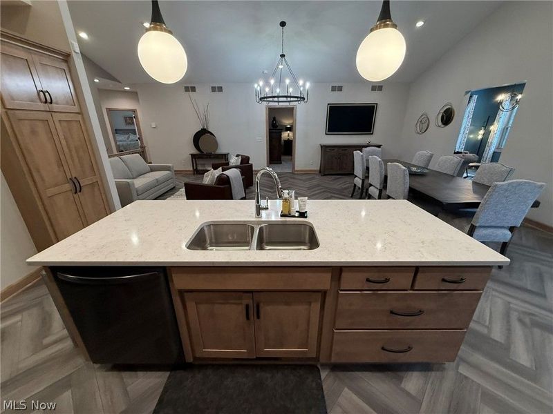 1196 Pinebluff Drive NE, New Philadelphia, OH 44663 Photo 9