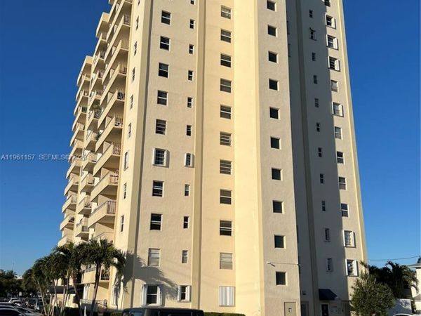 900 NE 18th Ave , Unit 306, Fort Lauderdale, FL 33304