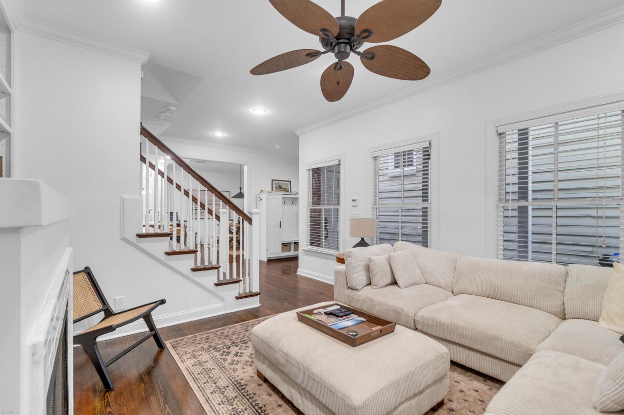 250 Coming Street Photo 10